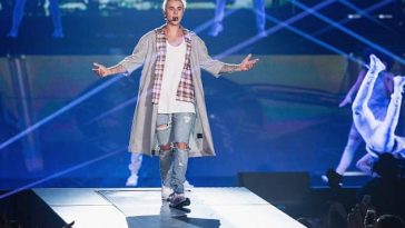Ivre, Justin Bieber s’est produit sur scène en playback