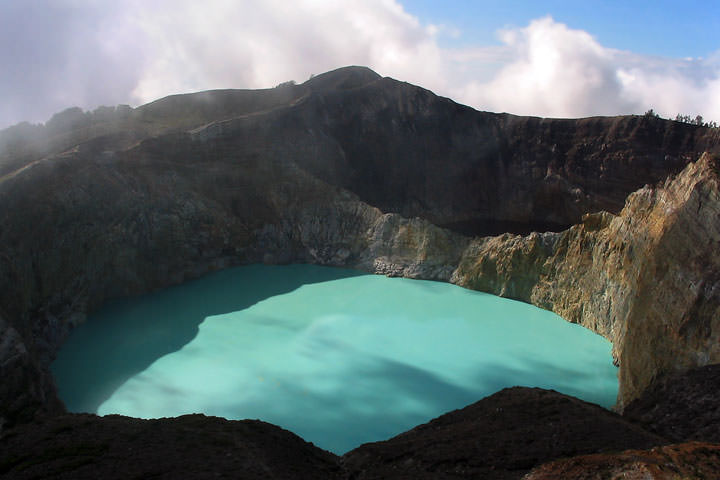 Le cratère de Kelimutu (Indonésie)