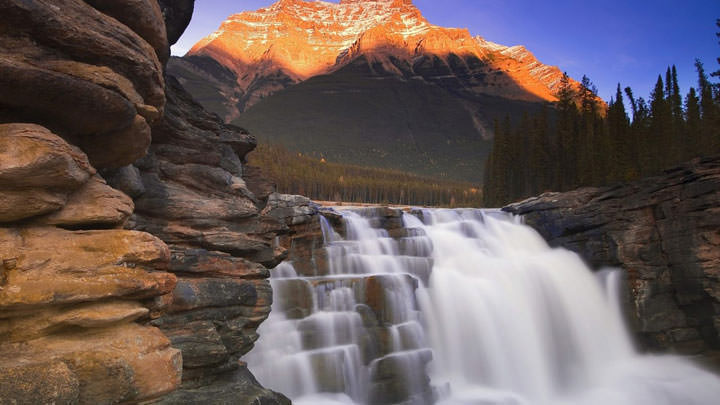 Les chutes d’Athabasca (Canada)