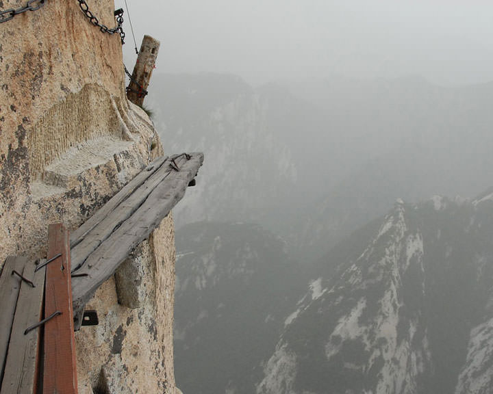 Le sentier des falaise de Huashan (Chine)
