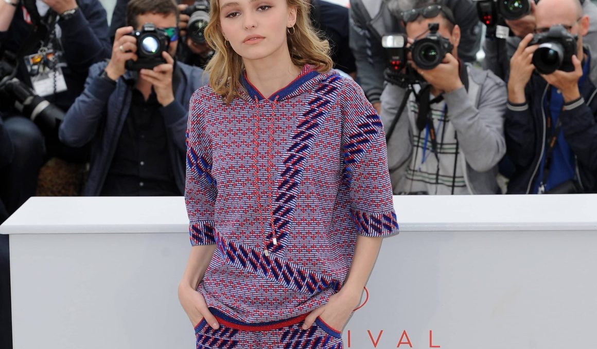 Lily-Rose Depp profite du Festival de Cannes pour évoquer son plaisir à se perdre dans un rôle