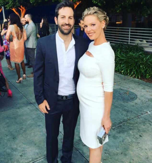 Katherine Heigl découvre les joies de la maternité d’une manière angoissante pour elle