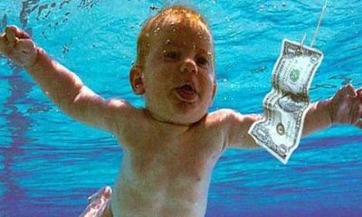 Après avoir pris la pose pour Nevermind, Spencer Elden reprend la pose 25 ans plus tard
