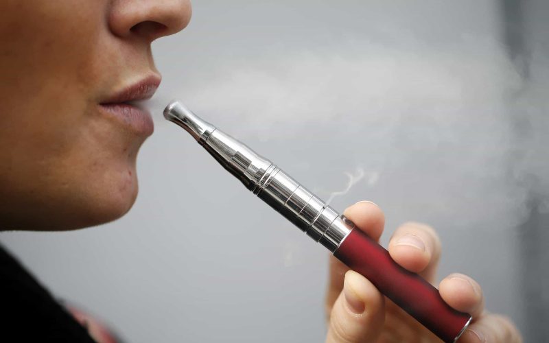 La cigarette électronique serait un grand danger avec la découverte de nouvelles substances cancérigènes