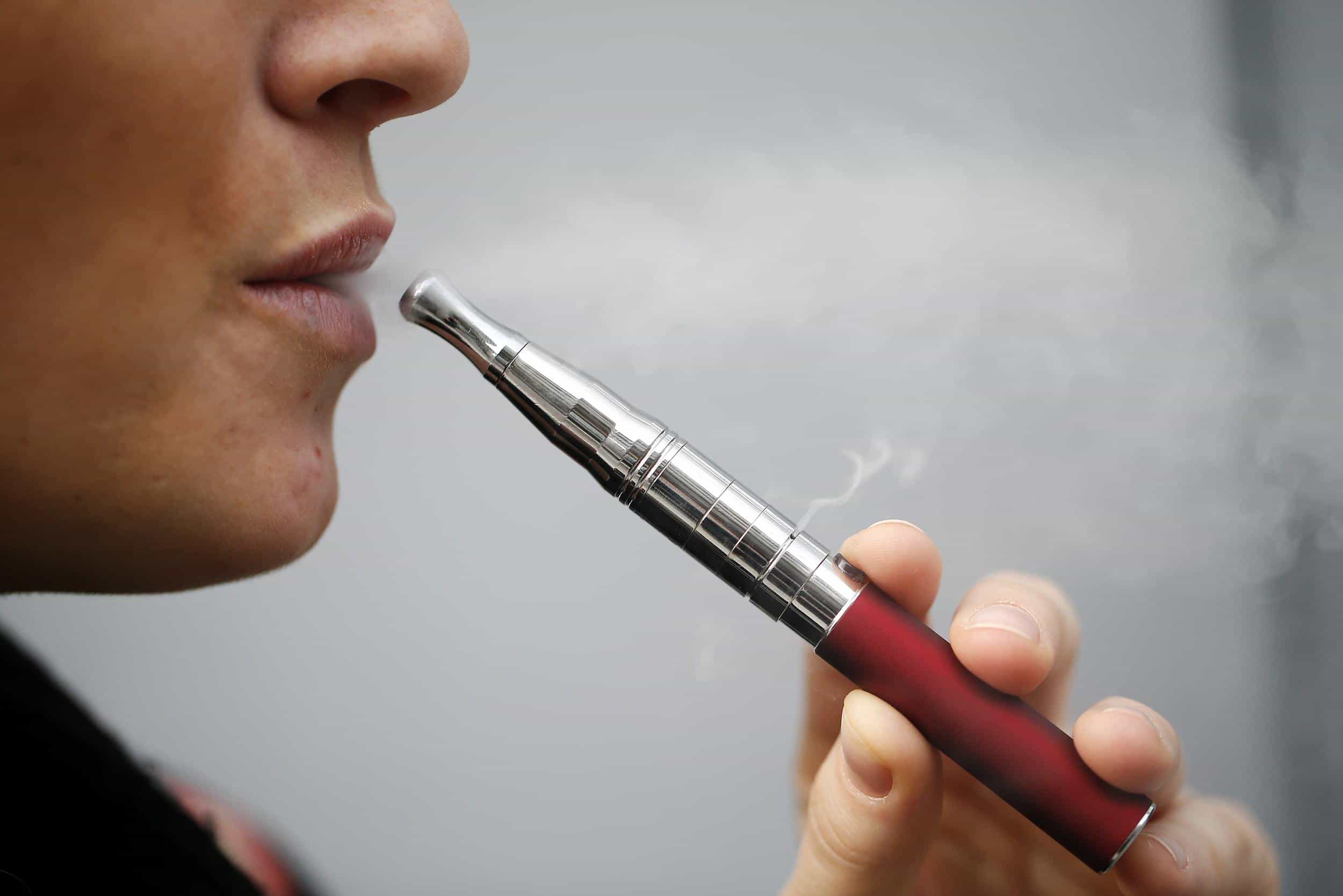 La cigarette électronique serait un grand danger avec la découverte de nouvelles substances cancérigènes